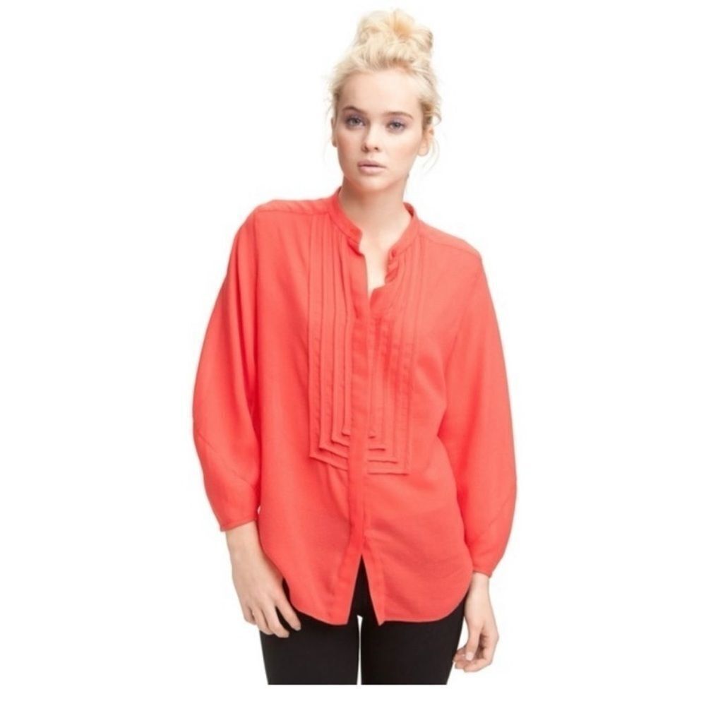 Diane Von Furstenberg Red Hatti Henley Top Size 4